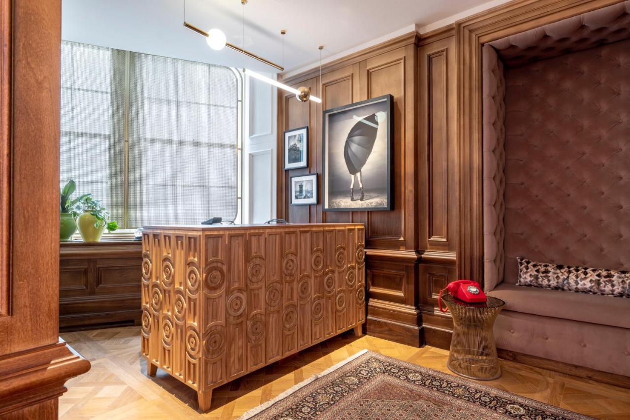 Virgin Hotels Edimburgo Esterno foto The reception area of the hotel